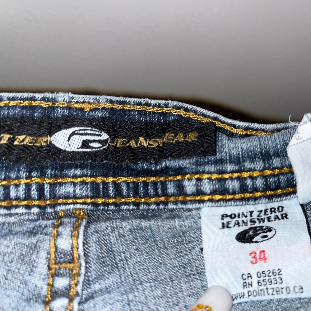 Straight cut point zero jeans.